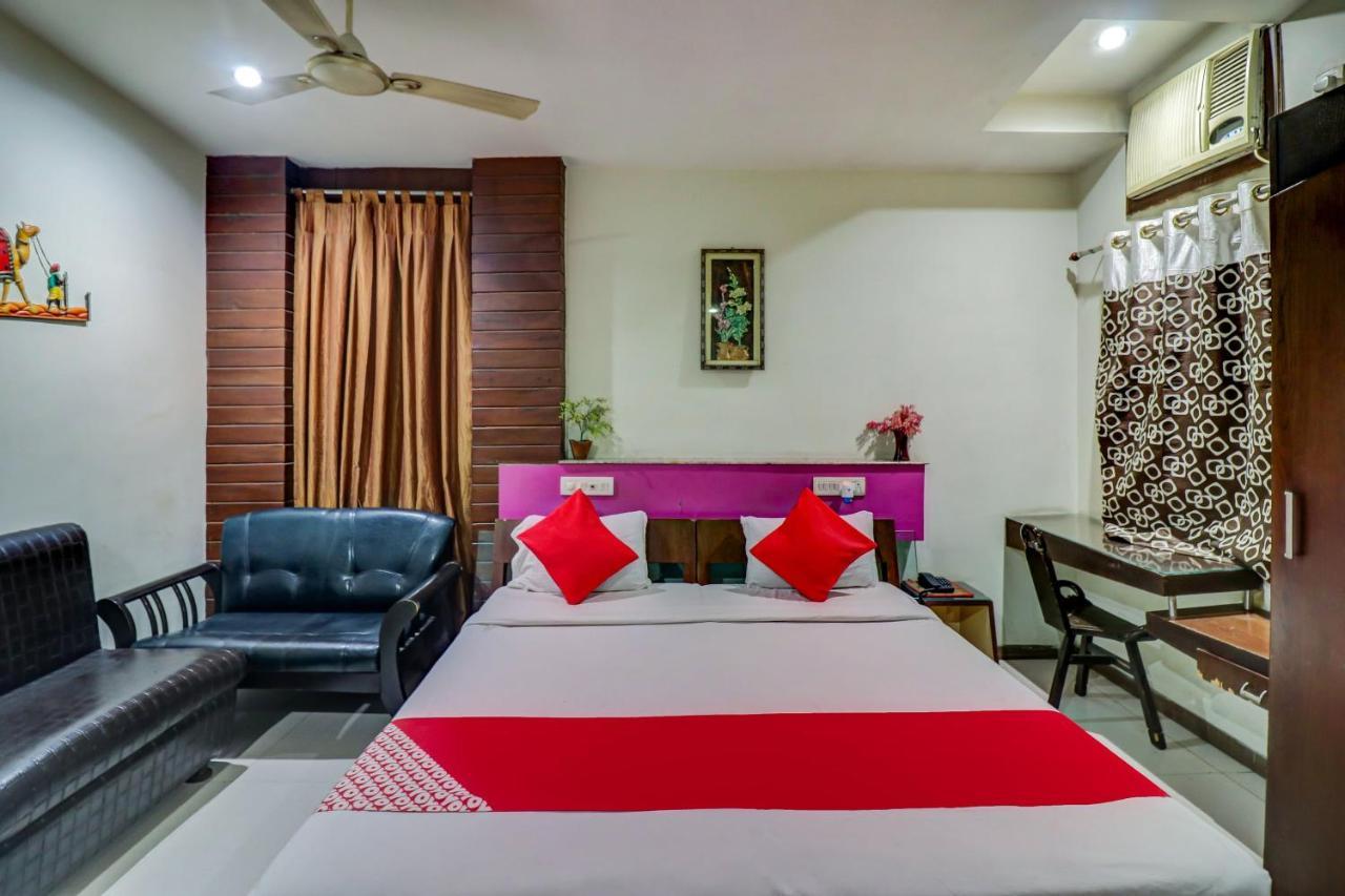 Oyo 61861 Hotel Dream Palace Durg Экстерьер фото