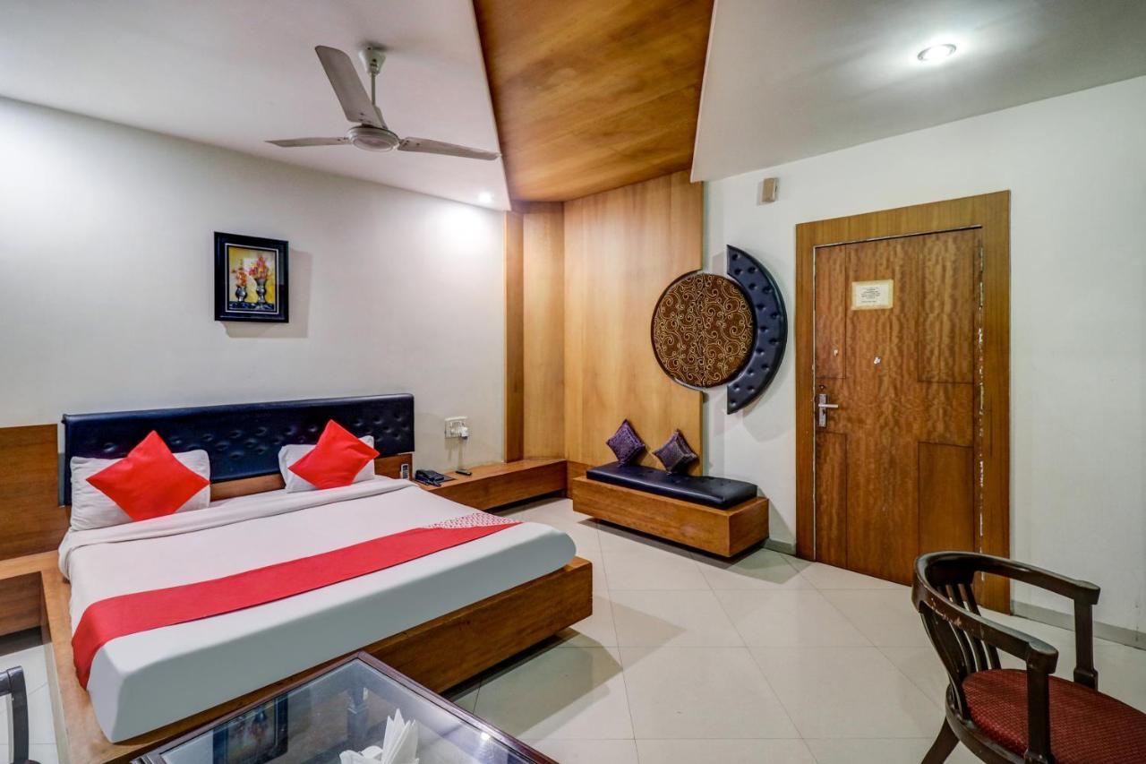 Oyo 61861 Hotel Dream Palace Durg Экстерьер фото